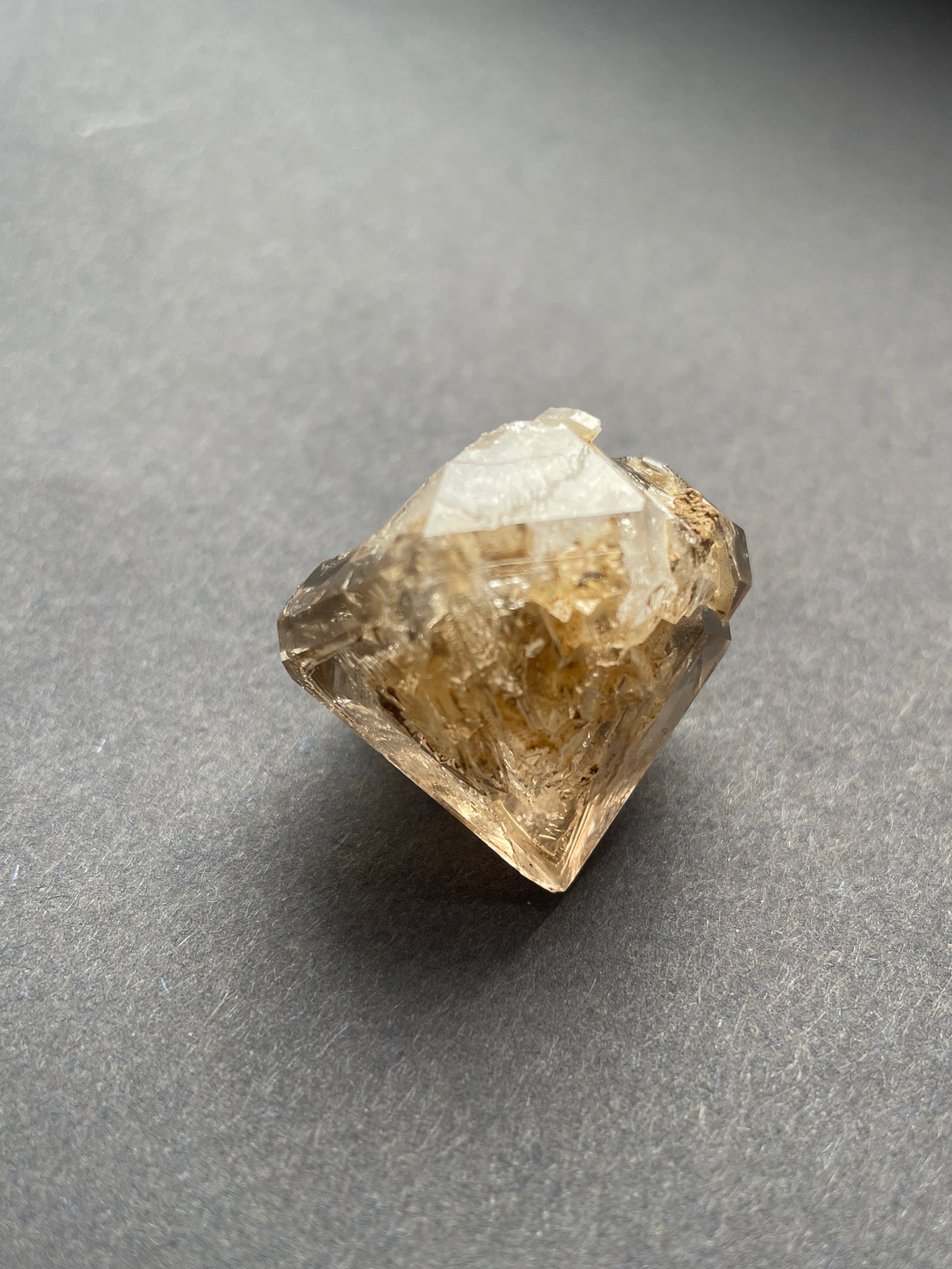 Seltener Diamant Fensterquarz – Der Spiegel der Dimensionen